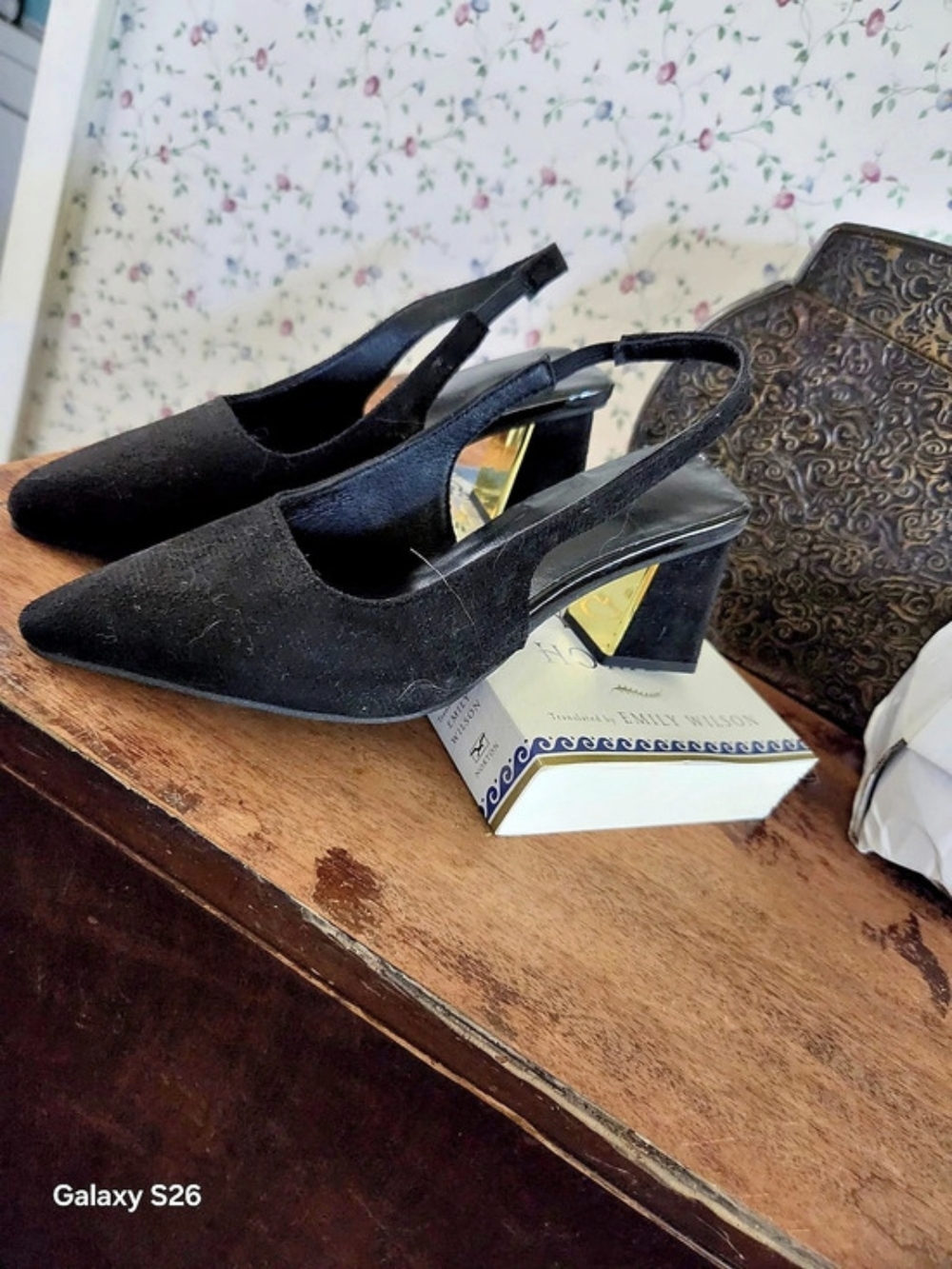 Black Pointed-Toe Slingback Heels New